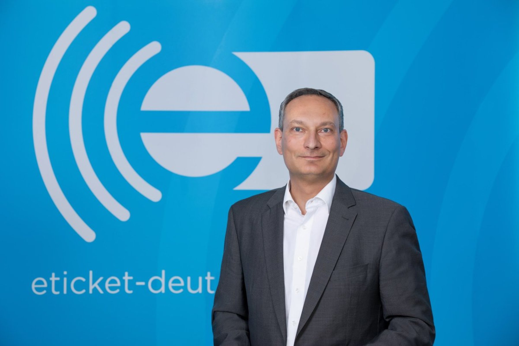 nils-zeino-mahmalat-mega-wall