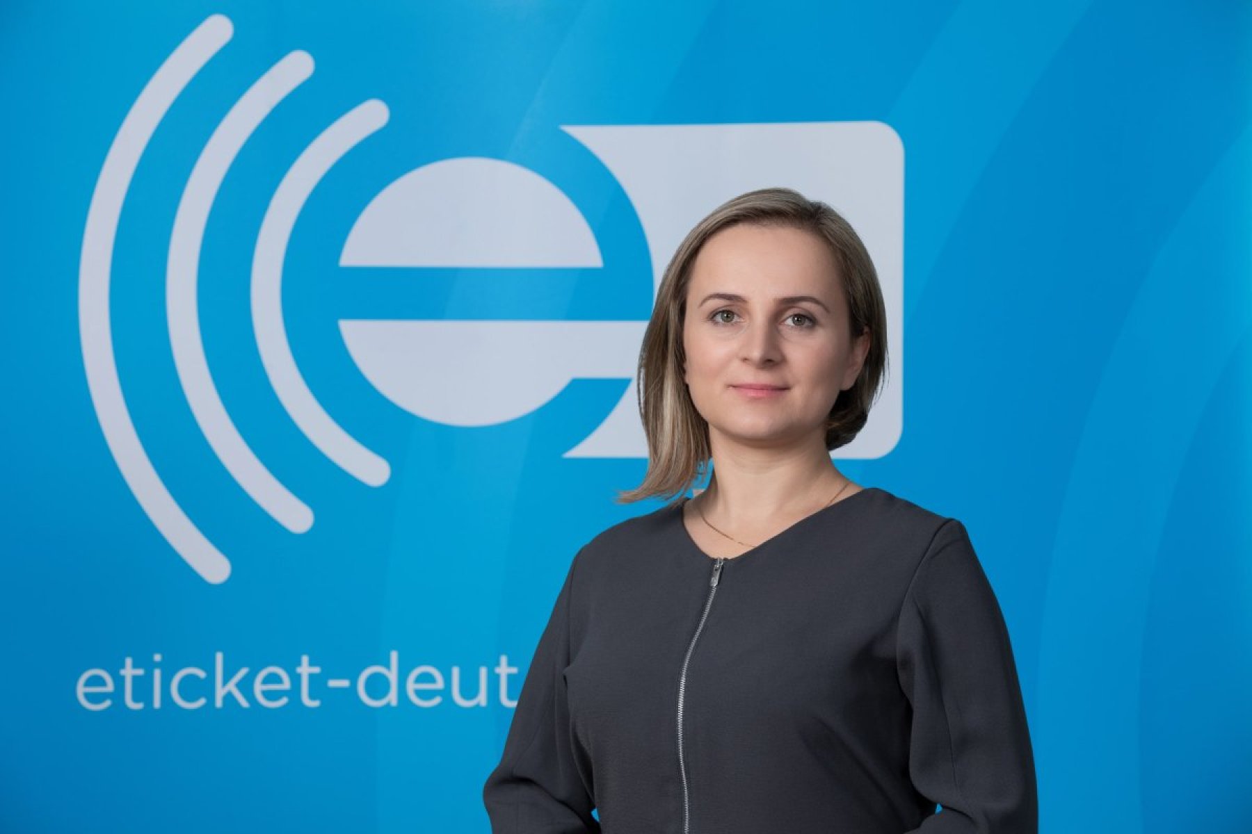 tea-nikuradze-megawall